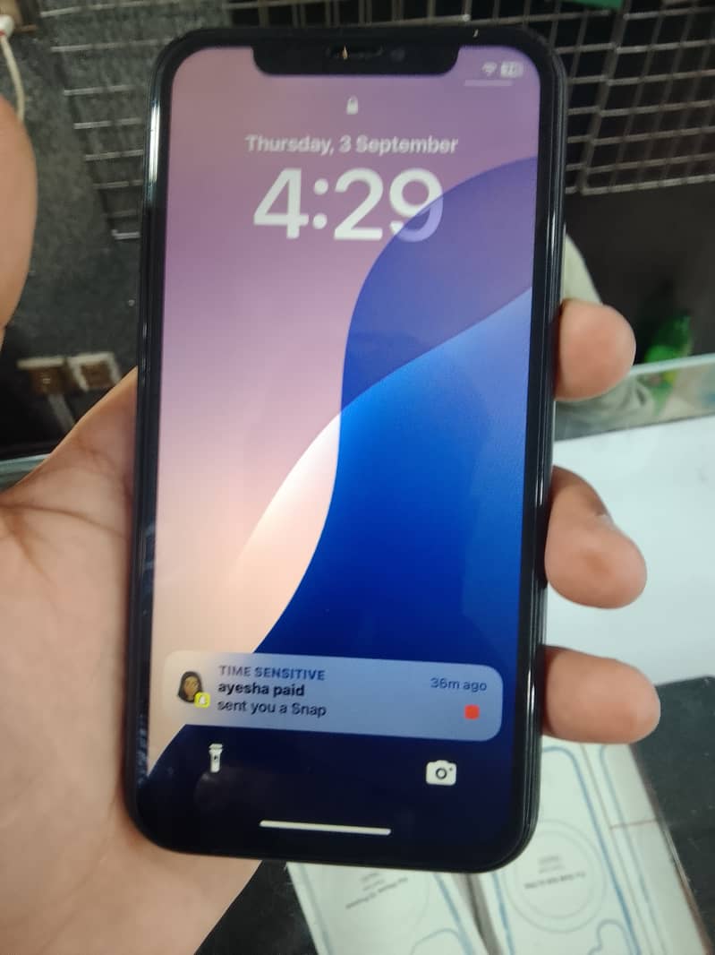 Apple iPhone XR 0