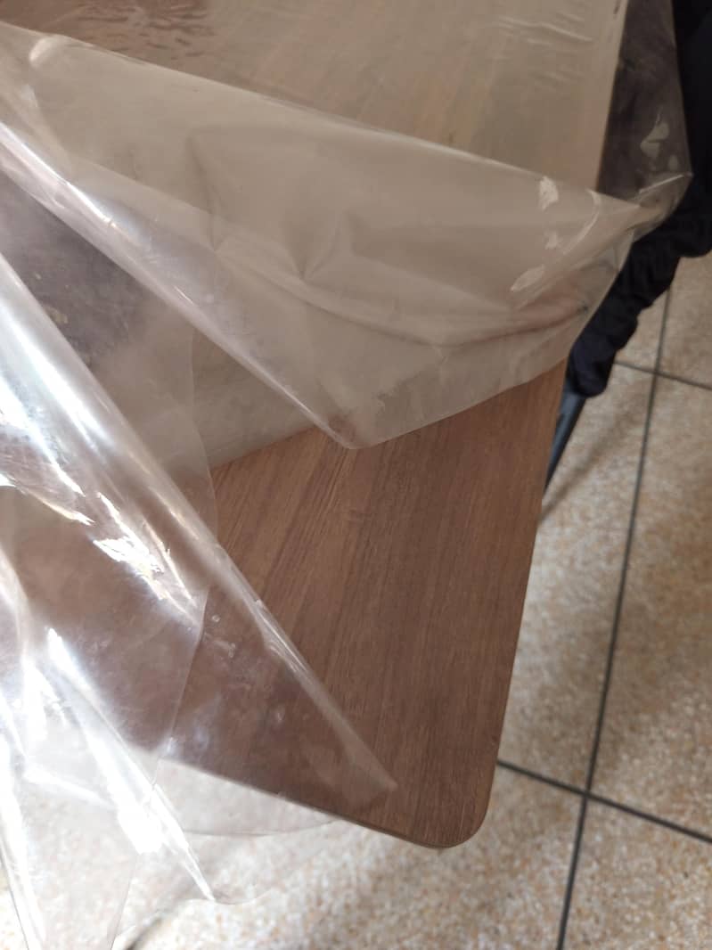 interwood dinning table with covers 5