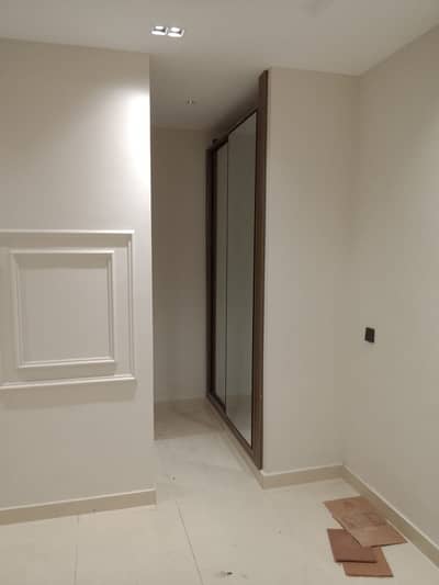 6 Bed Room Triple Storey House Furnished For Rent