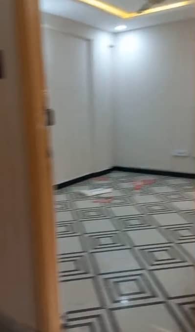 Flat 2 Bed Lounge Kitchen Bath Available For Rent
