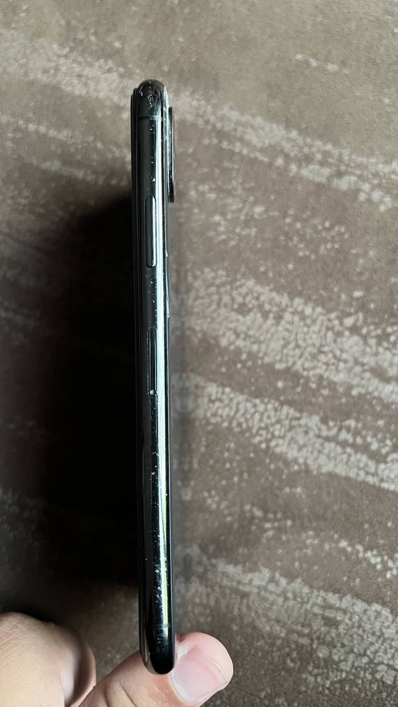 Apple iPhone X 2