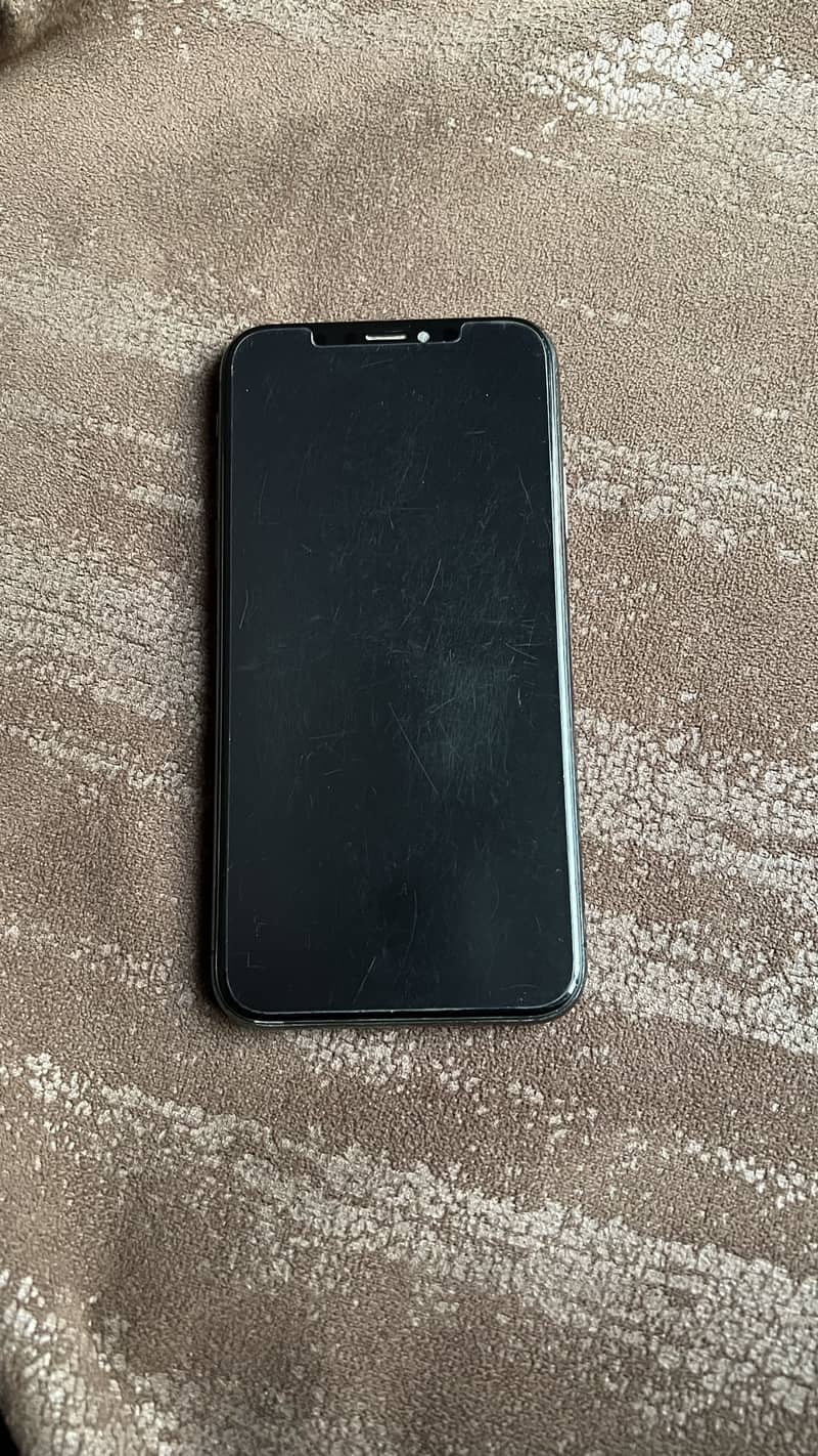 Apple iPhone X 4
