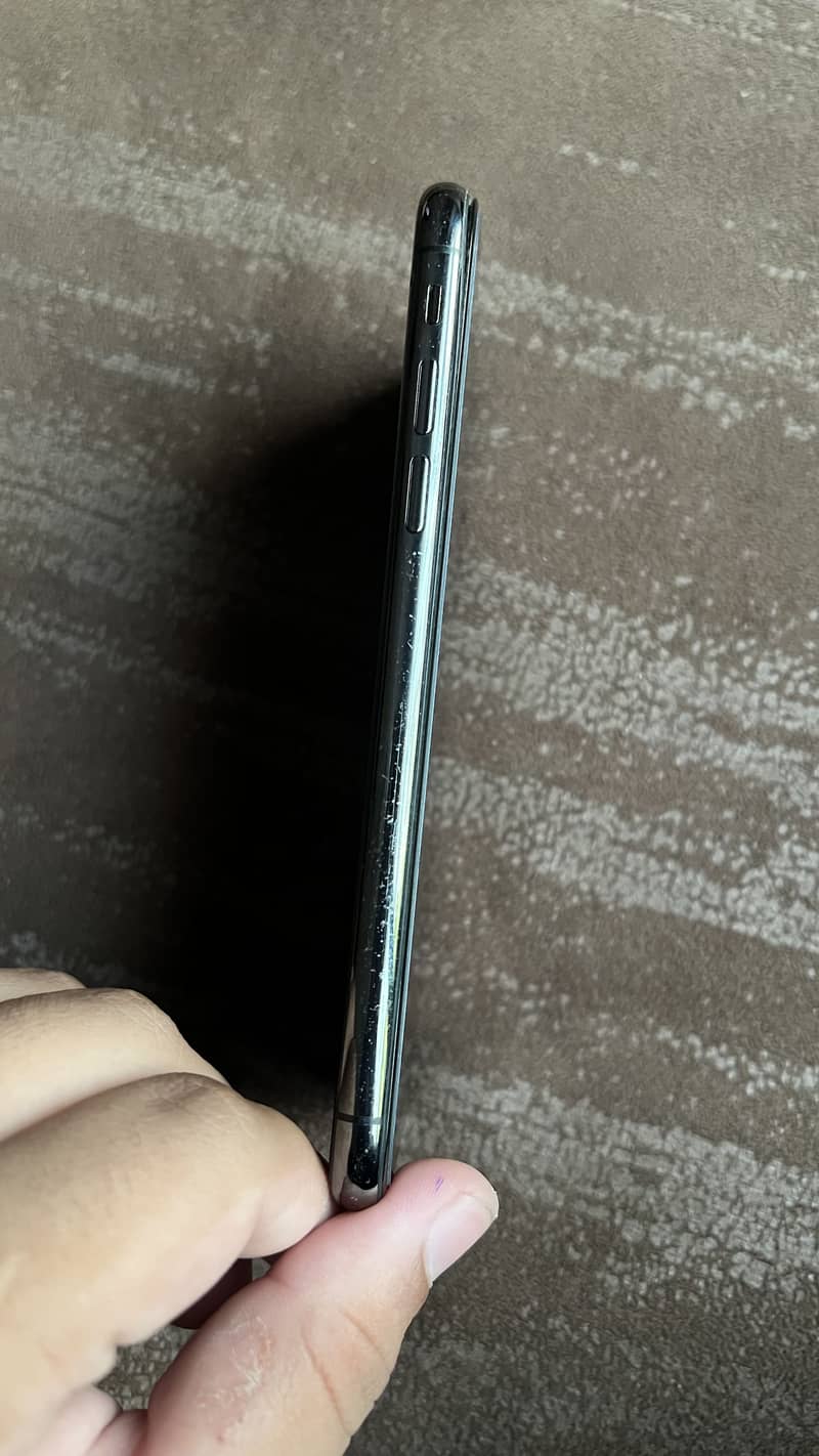 Apple iPhone X 5