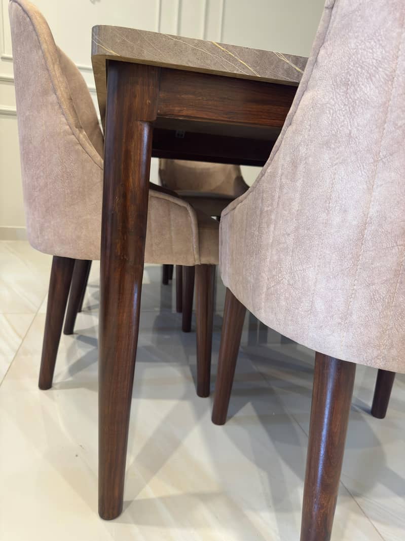 Modern Dinning Table 3