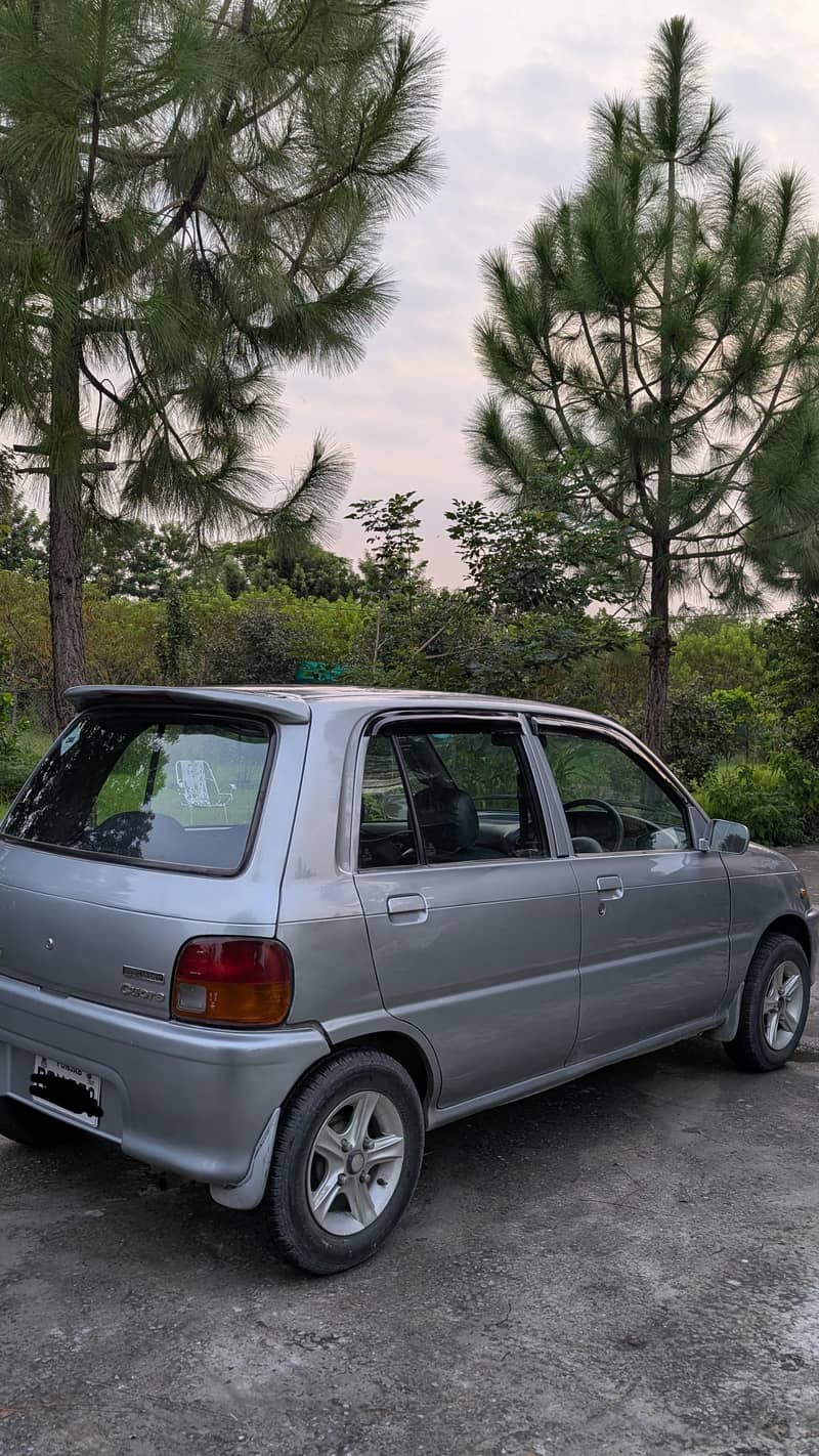 Daihatsu Cuore 2011 2