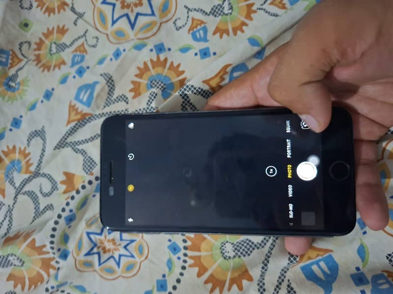 Apple iPhone 8 Plus 3