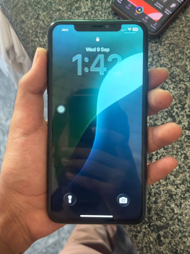 Apple iPhone 11 Pro Max 2