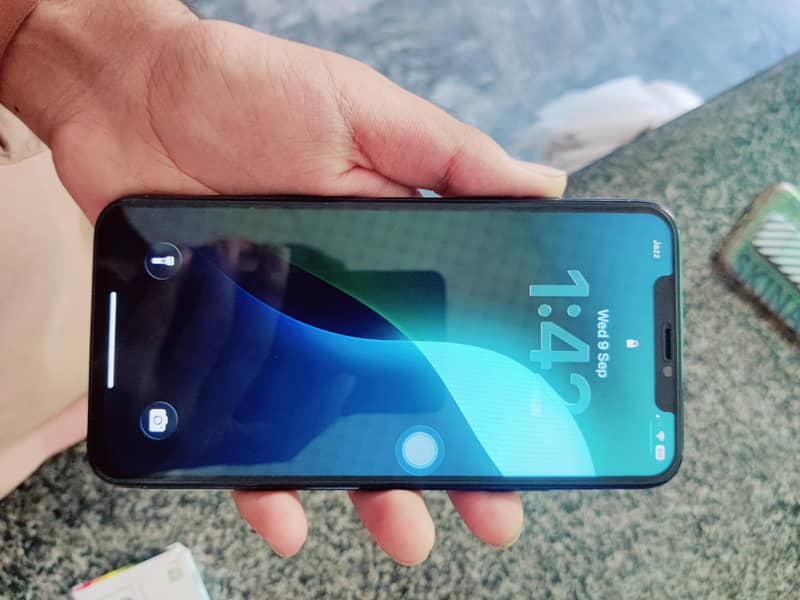 Apple iPhone 11 Pro Max 6