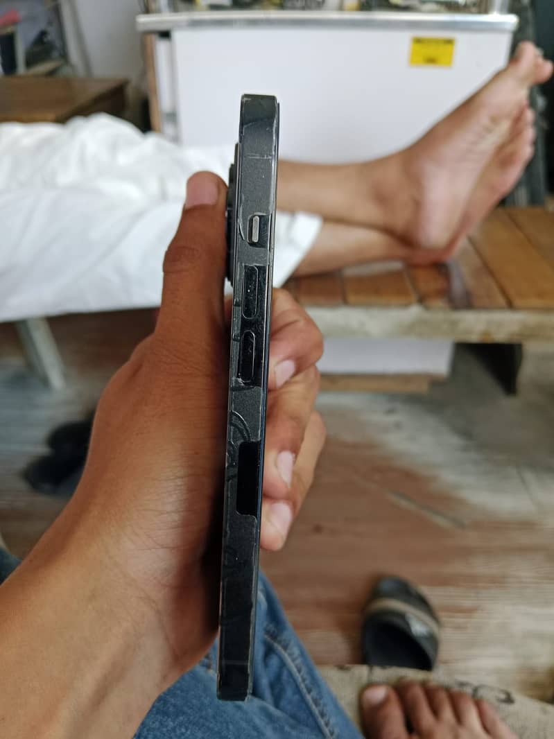 Apple iPhone 14 Pro 3