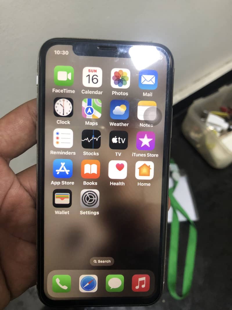 Apple iPhone XS 5