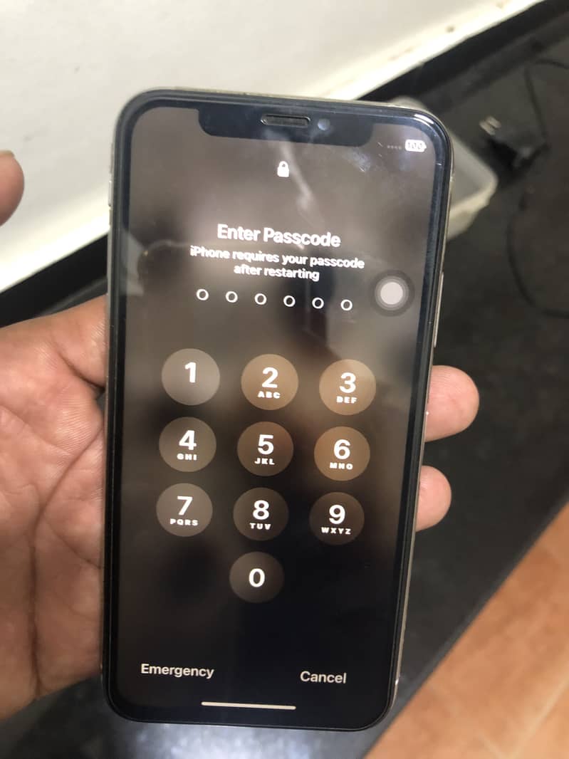 Apple iPhone XS 6