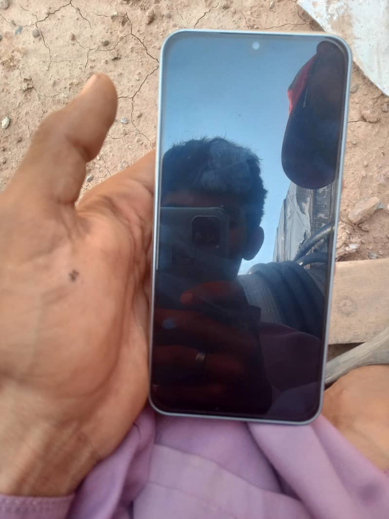 Samsung Mobile A17 1