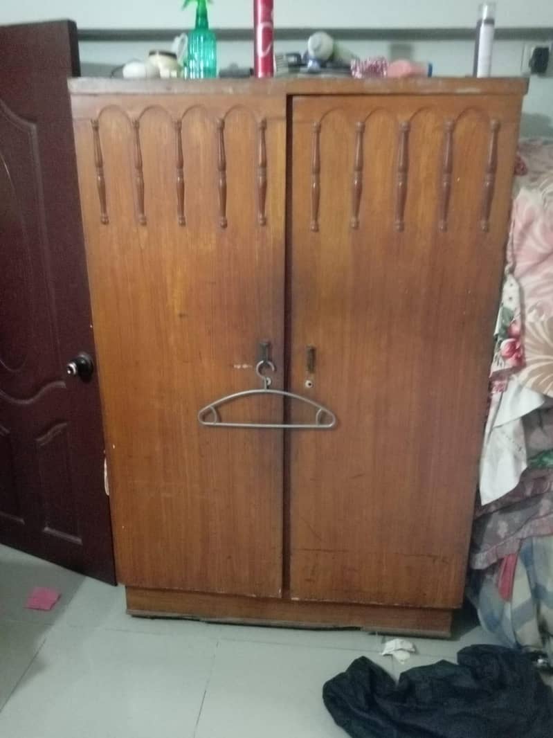 3 door wardrobe 1