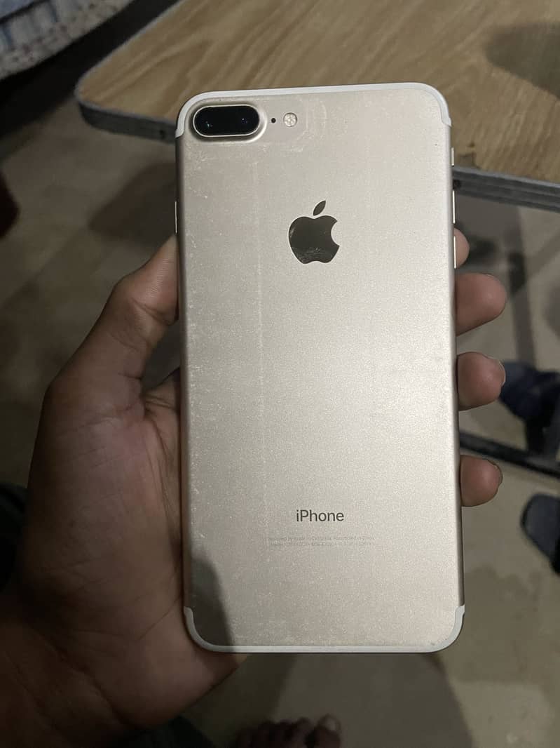 Apple iPhone 7 Plus 0