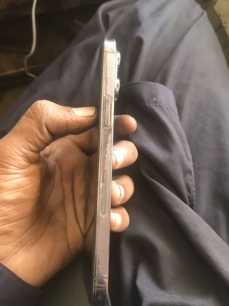 Apple iPhone 14 Pro Max 6