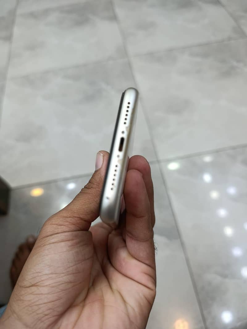 Apple iPhone 11 2