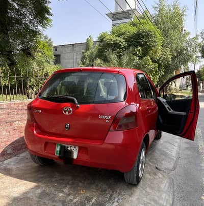 Toyota Vitz 2011