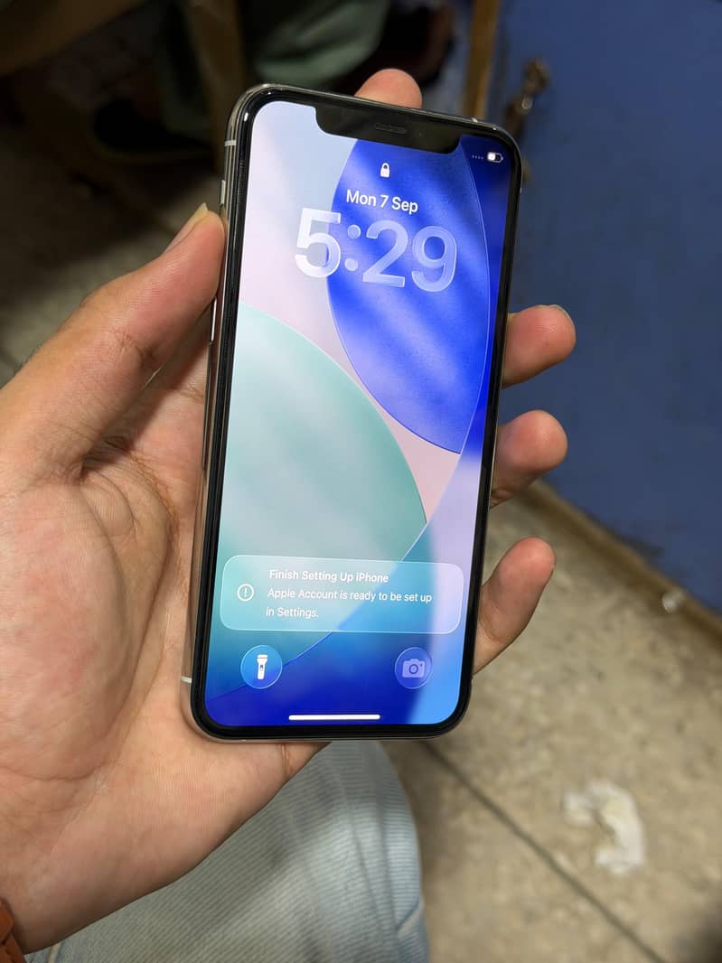 Apple iPhone 11 Pro 1