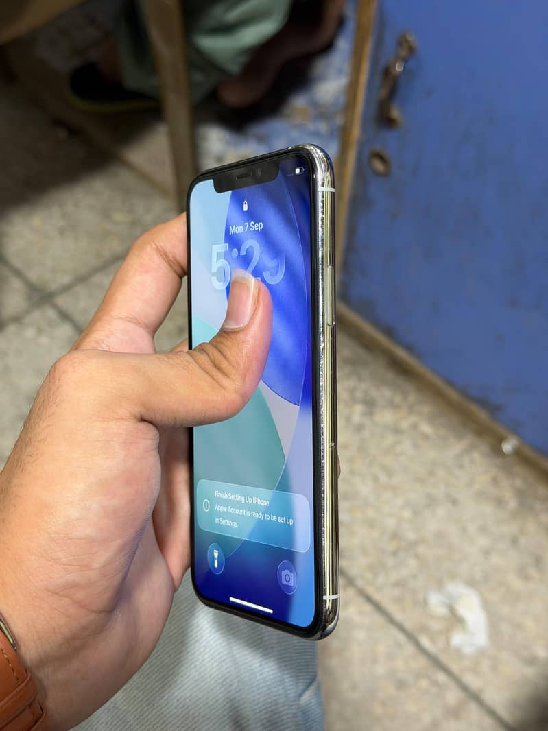 Apple iPhone 11 Pro 2