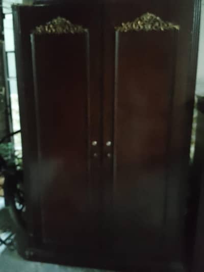 2 door wardrobe for sale good condition