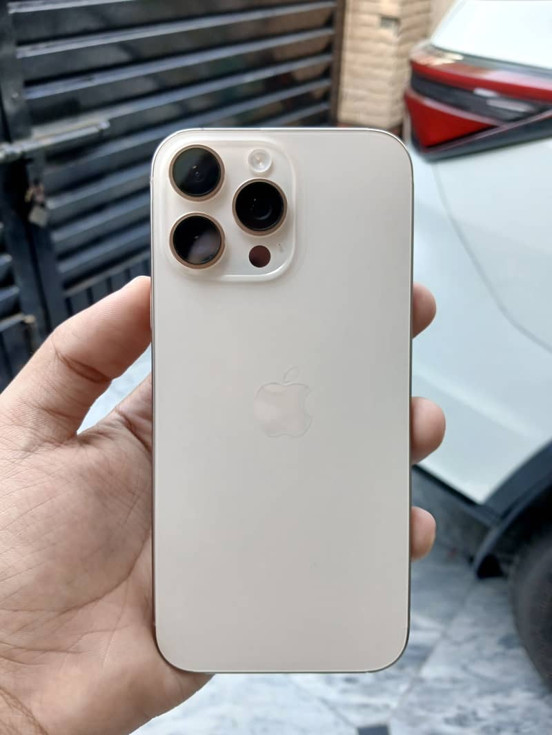 IPhone 16 Pro Max 0