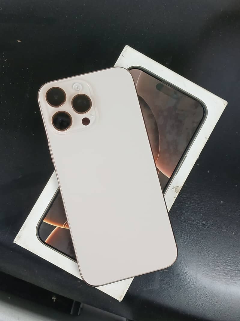IPhone 16 Pro Max 1