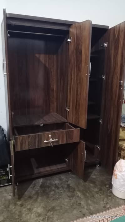 wardrobe/modern wardrobe /safe almari/wooden wardrobes/pvc