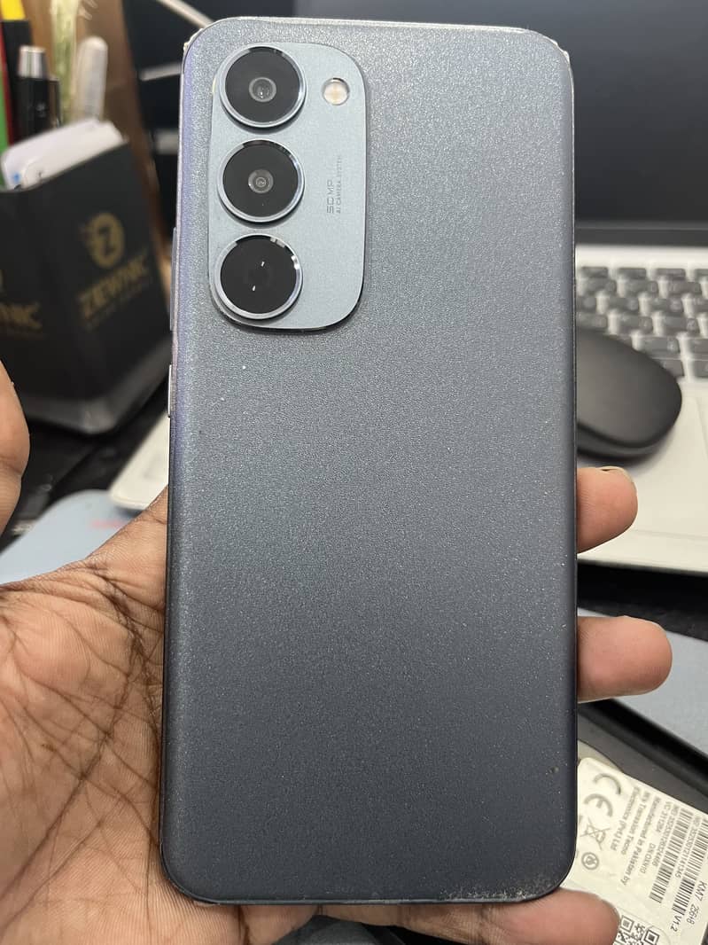 Tecno Spark 40 Pro plus 3