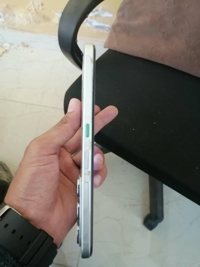 Infinix hot60i 1