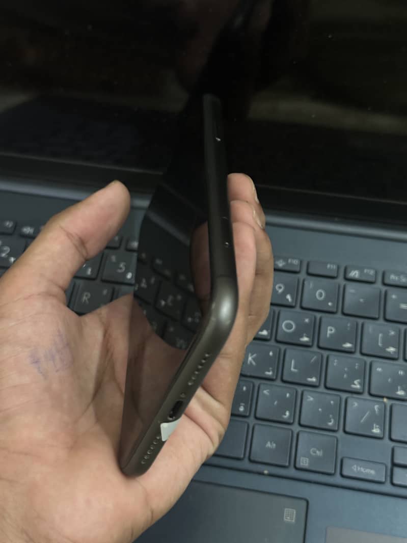Apple iPhone 11 2