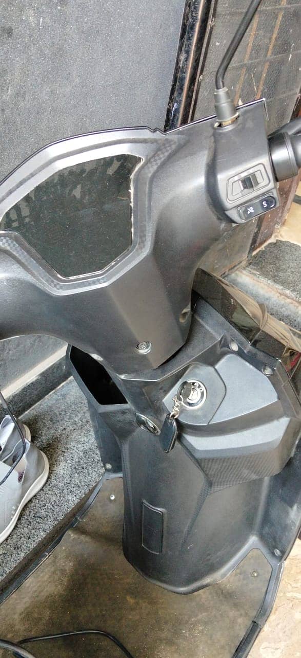 Saige E90 1