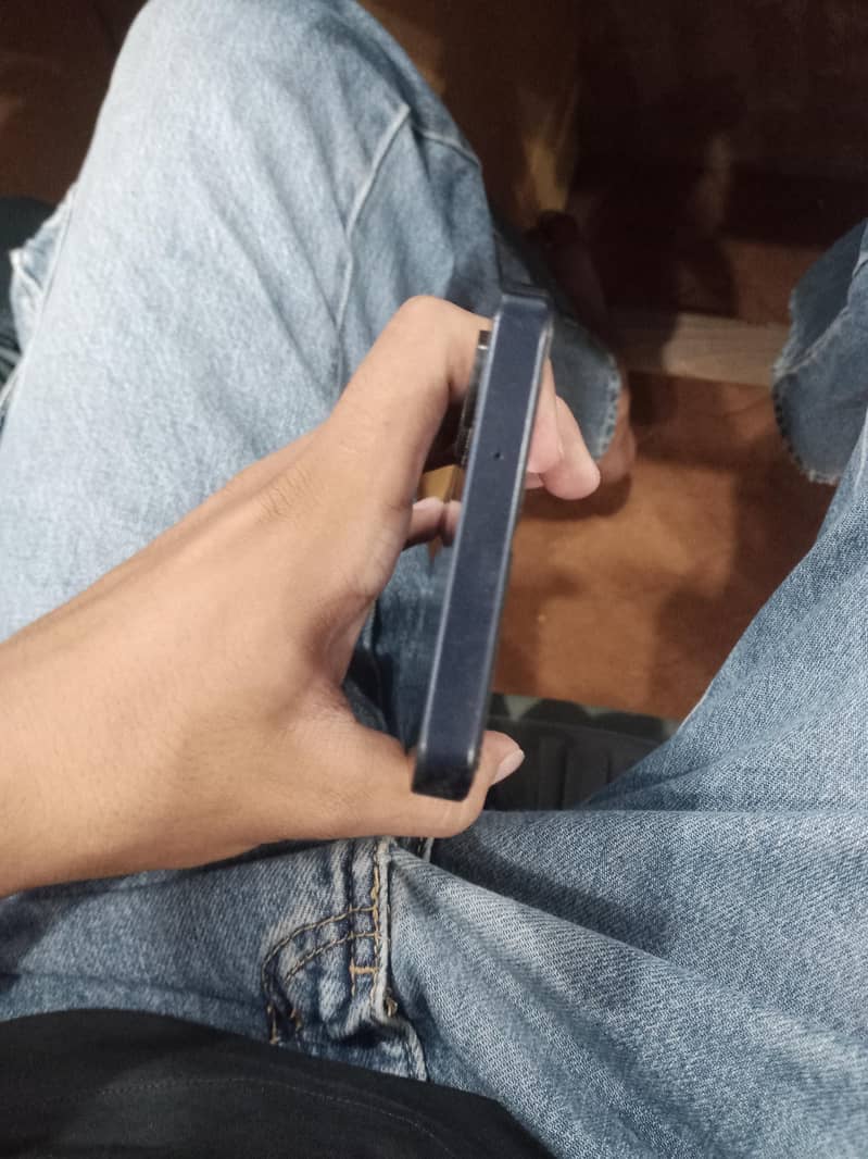 Samsung Mobile A06 4