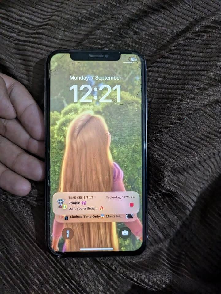 Apple iPhone XS 1