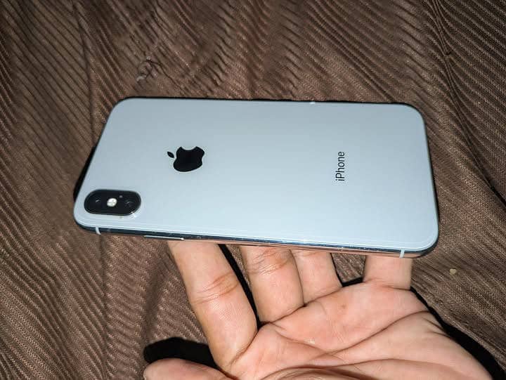 Apple iPhone XS 5