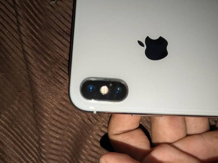Apple iPhone XS 6