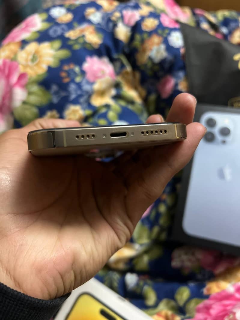 Apple iPhone 14 Pro Max 2