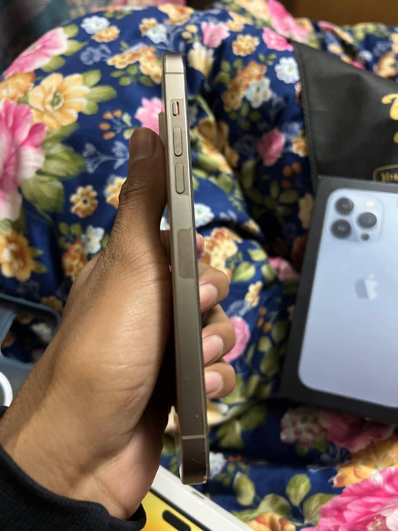 Apple iPhone 14 Pro Max 3