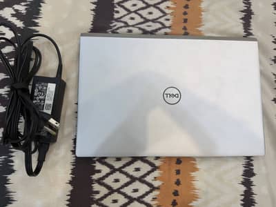 DELL Inspiron 14 5000 - 14inch - Core i7 - 32GB RAM - 1TB SSD