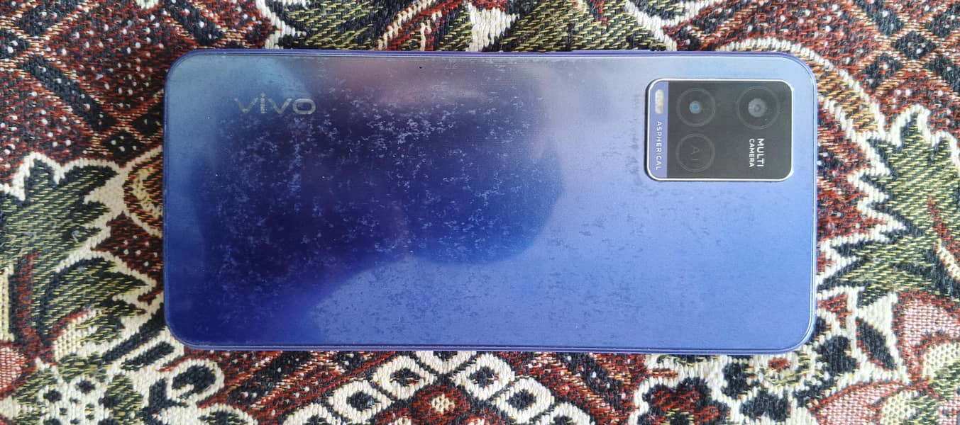 Vivo Y21 1