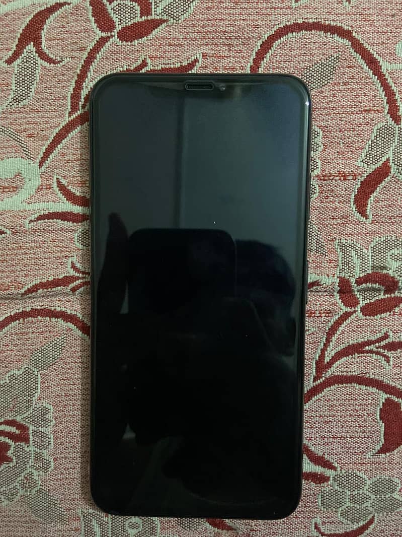 Apple iPhone Xs max 1