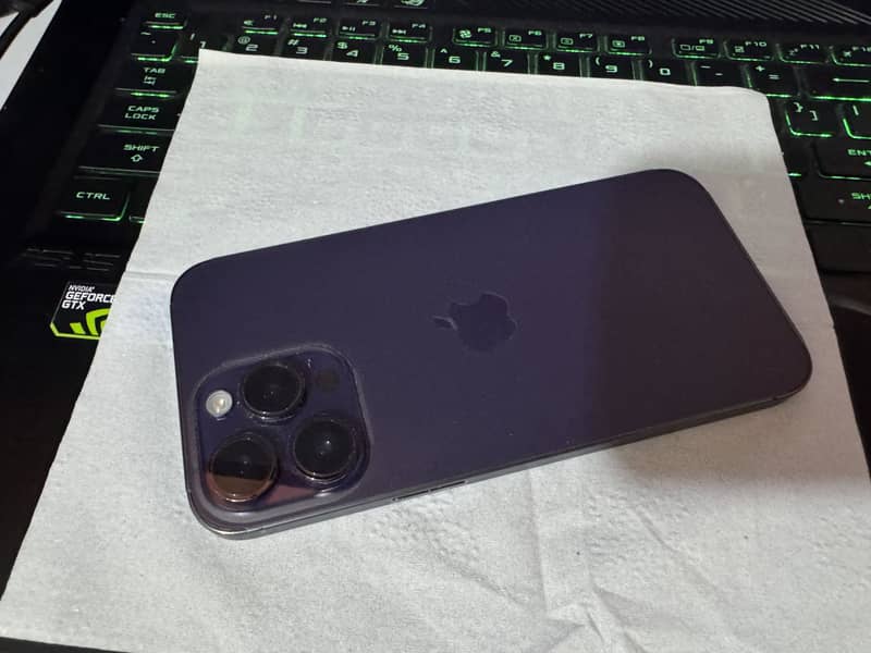 Apple iPhone 14 Pro Max 1
