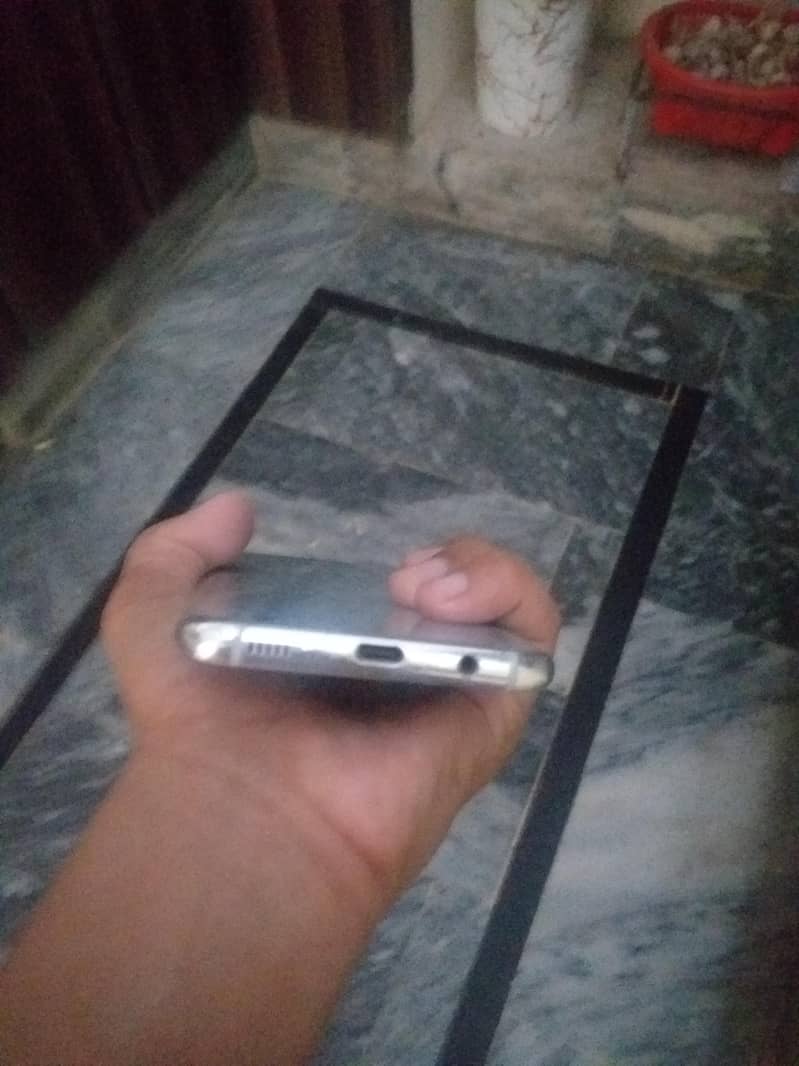 Samsung' s8 plus 3