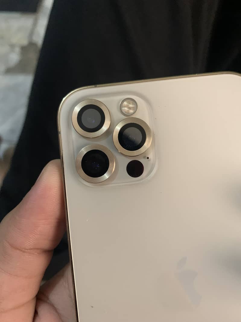 Apple iPhone 12 Pro 2