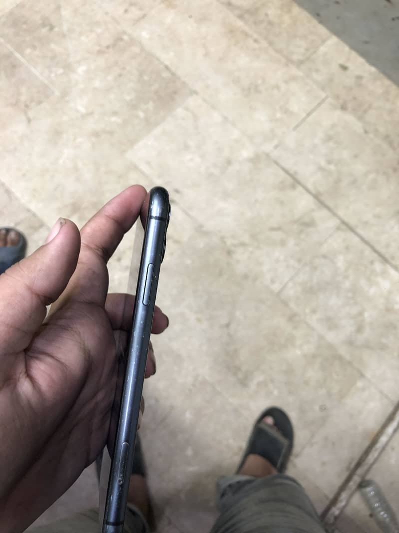 Iphone 11 4