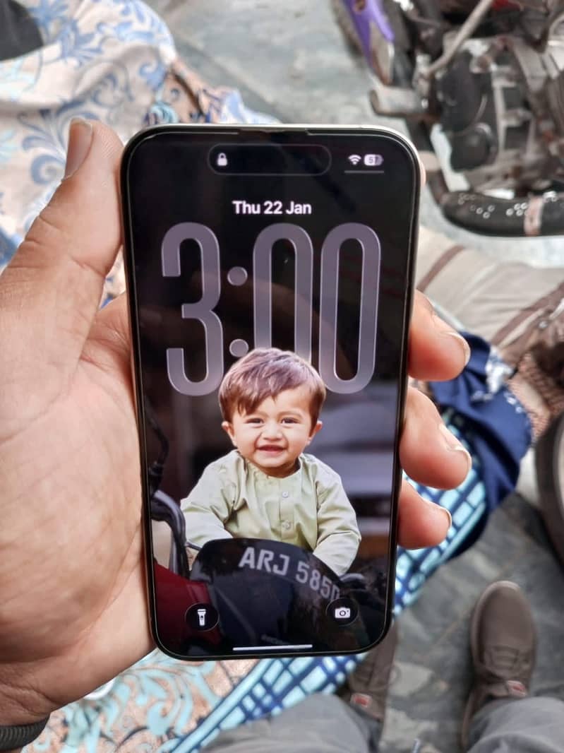 Apple iPhone 15 Pro 1