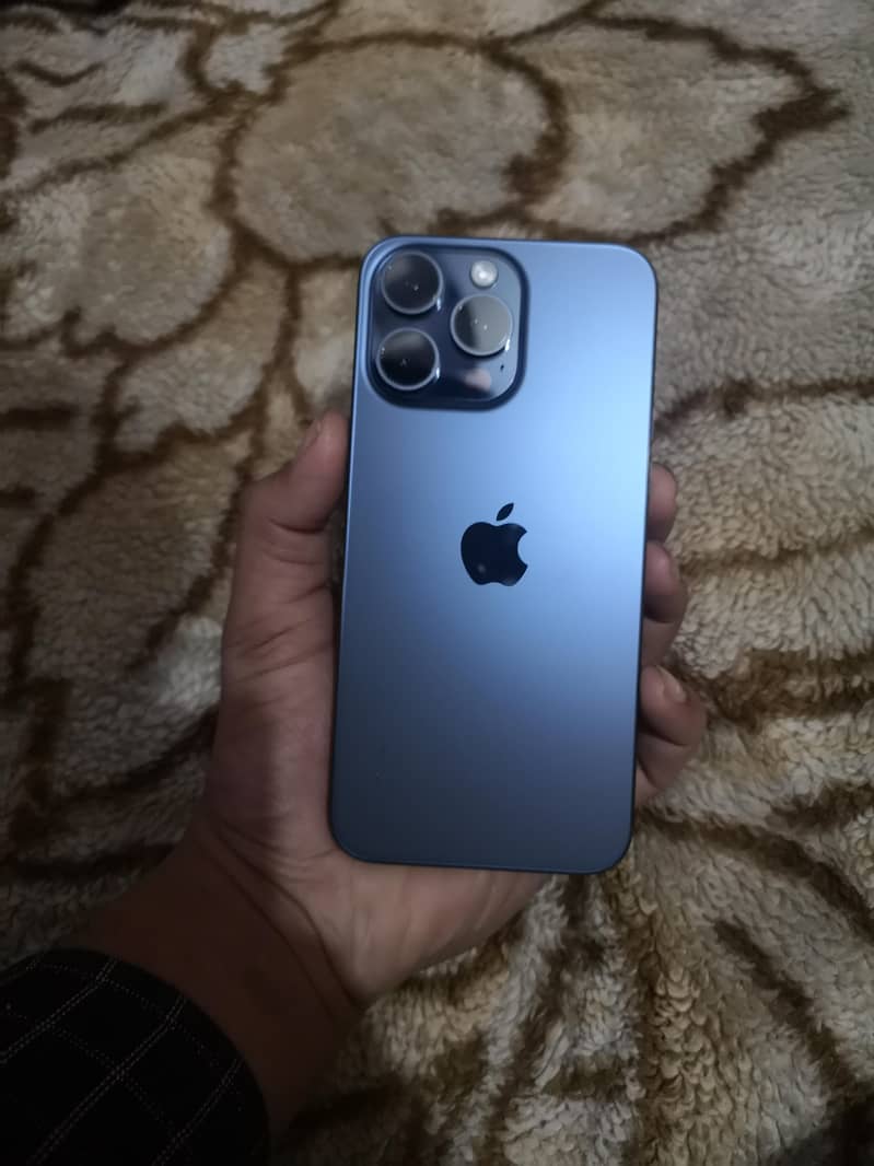 Apple iPhone 15 Pro Max jv 0