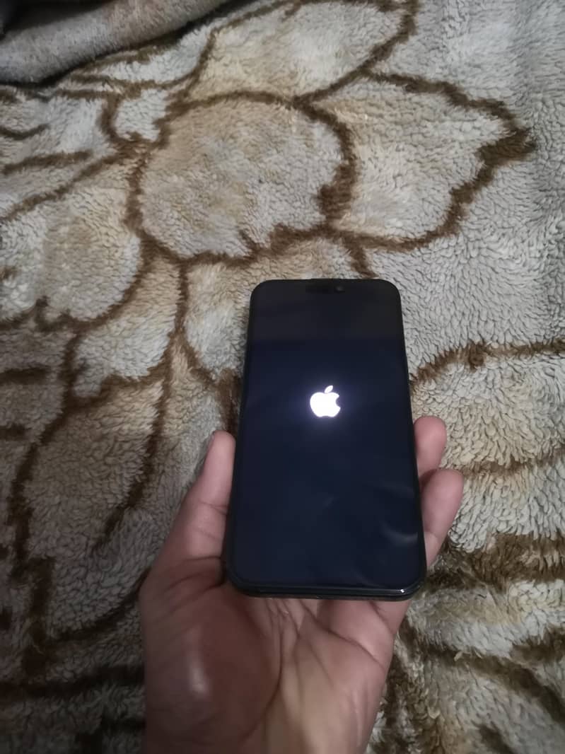 Apple iPhone 15 Pro Max jv 1