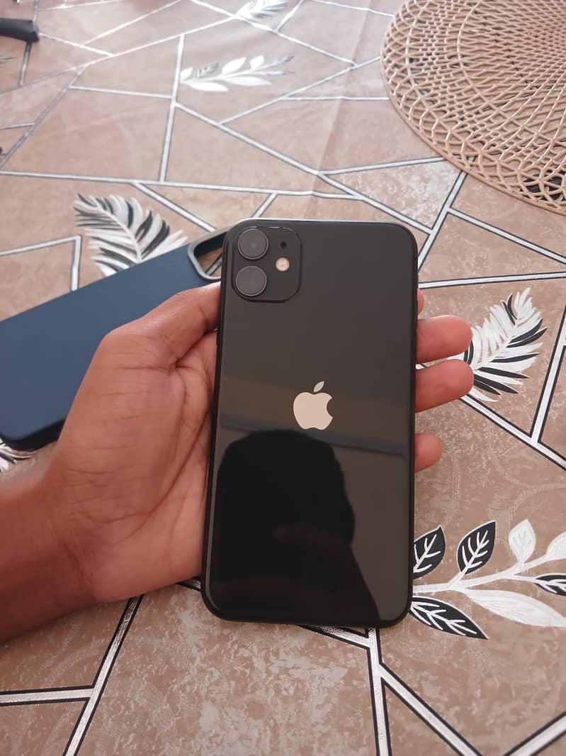 Apple iPhone 11 3