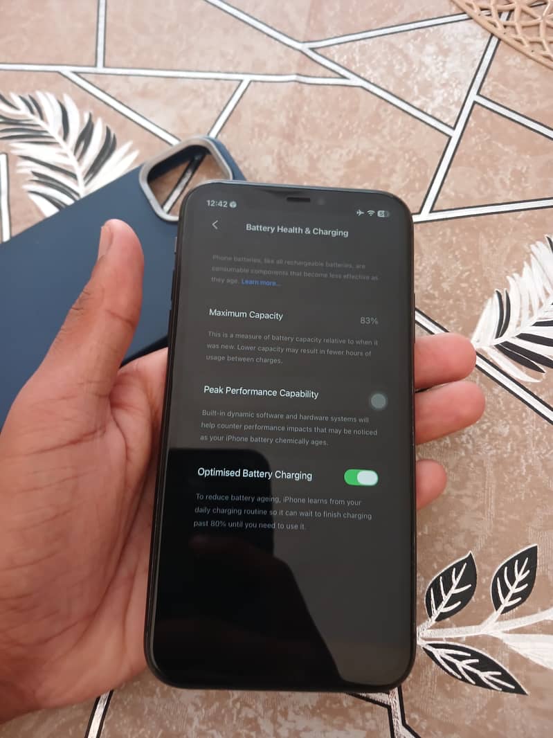 Apple iPhone 11 4