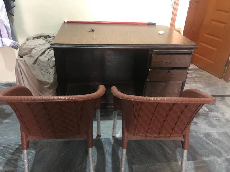 counter and two chairs 0